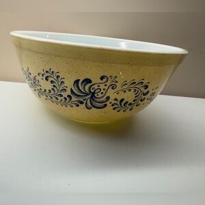 Vintage Pyrex 403, 2.5L Homestead Blue pattern nesting mixing bowl Corningware
